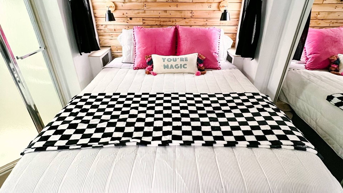 Leeds House | MagiCamper Near St. George and Zion