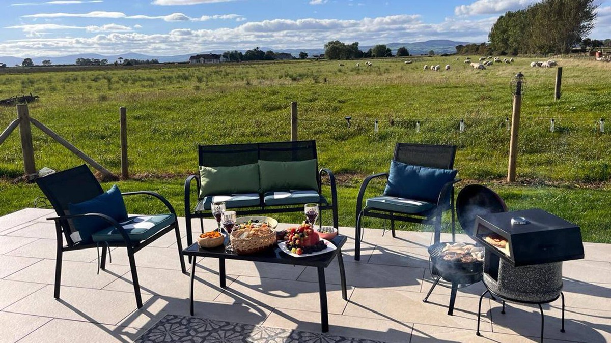 Limavady Cottage | Magilligan - Cottage - Sleeps 6 - Parking - Garden