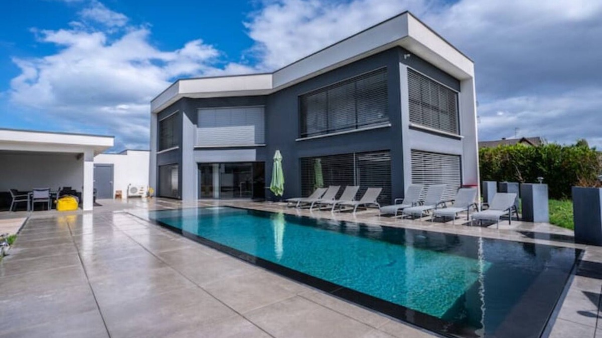 Raedersheim Villa | Magique Villa, Piscine et Jacuzzi House of raeder