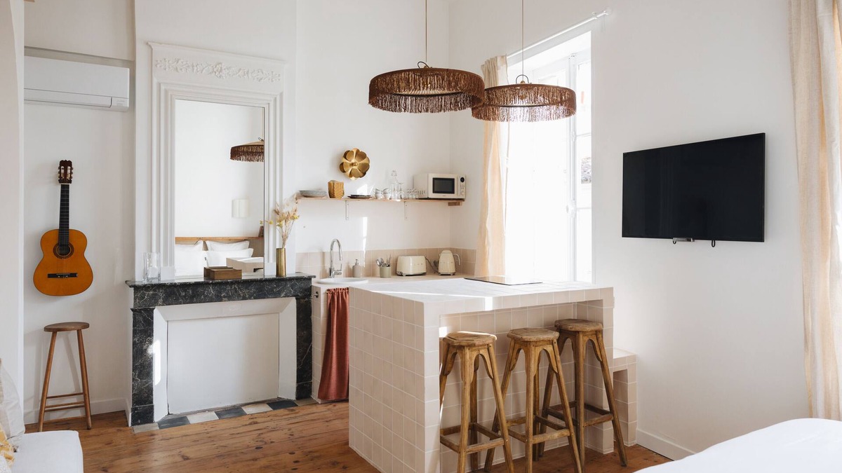 Saint-Seurin-de-Cadourne Apartment | Magnificent Suite Apartment with swimming pool N°4