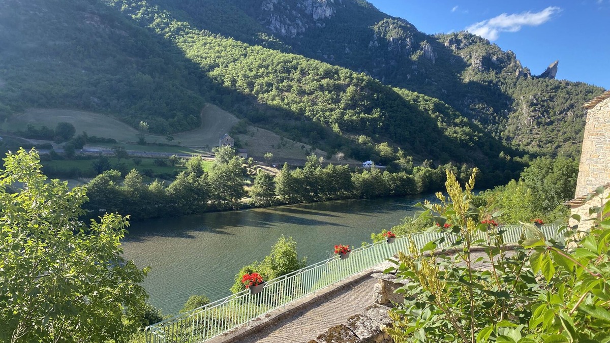 Massegros Causses Gorges House | Magnificent presbytery in the gorges du Tarn