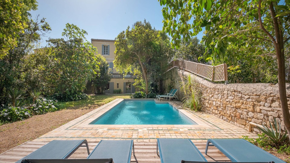 Saint-Laurent-d'Aigouze House | Magnificent house, park, swimming pool, village center, beaches 15 min