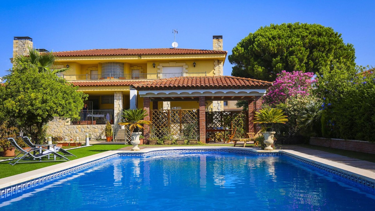 Cambrils Villa | MAGNIFICA Villa Only Families