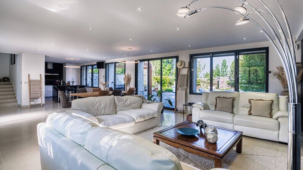 Jouars-Pontchartrain Villa | Magnificent villa with swimming pool, near Versailles and Paris