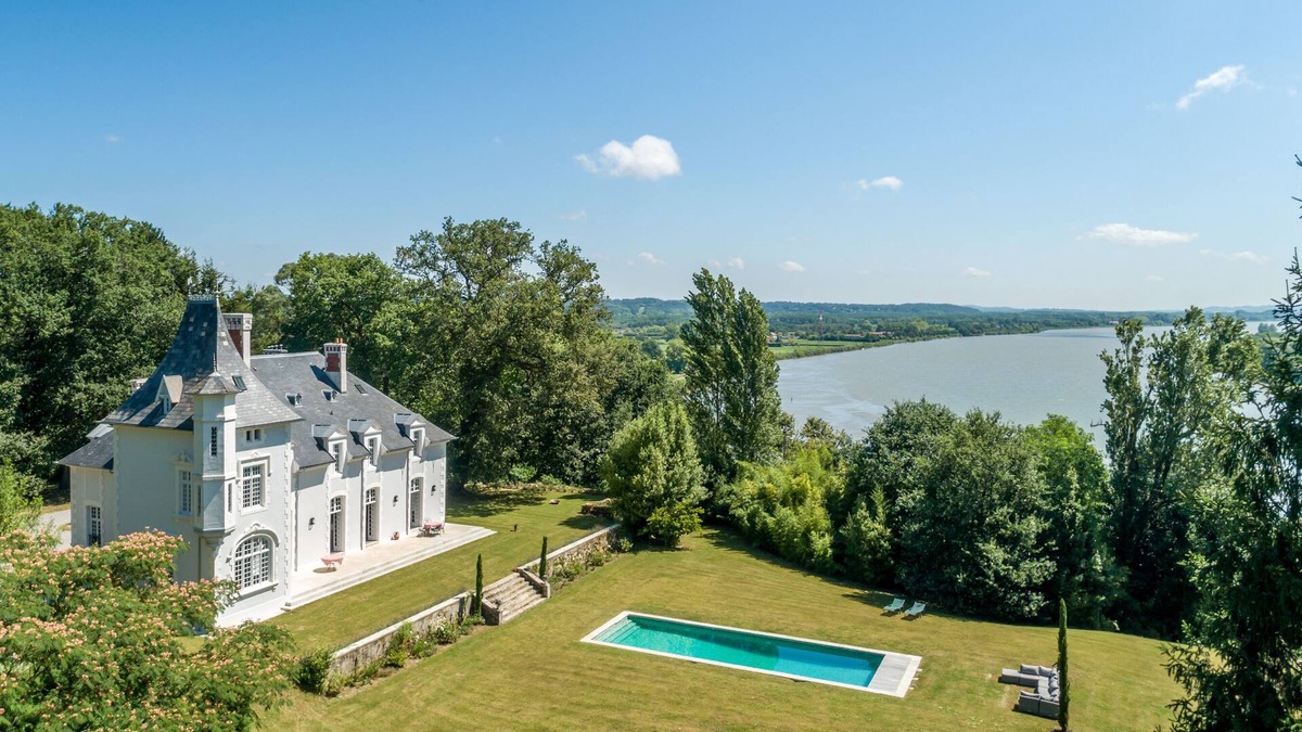 Bayonne Other | Magnificent 18th century Chateau in Bayonne, renovated, private park, heated pool, luxury