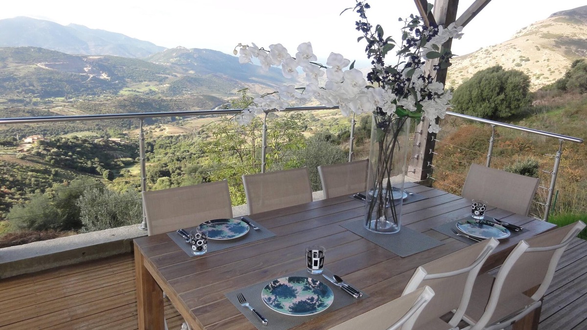 Appietto Apartment | Magnificent 90m2 ground floor and 25m2 studio for rent near Ajaccio
