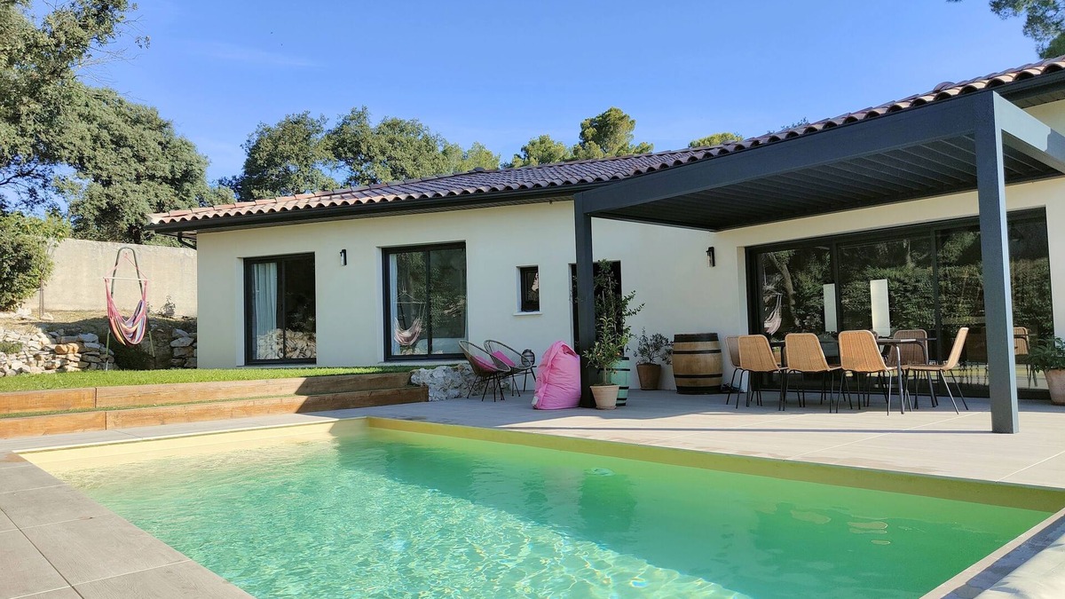Cournonsec Villa | Magnificent air-conditioned villa 15 minutes from the sea