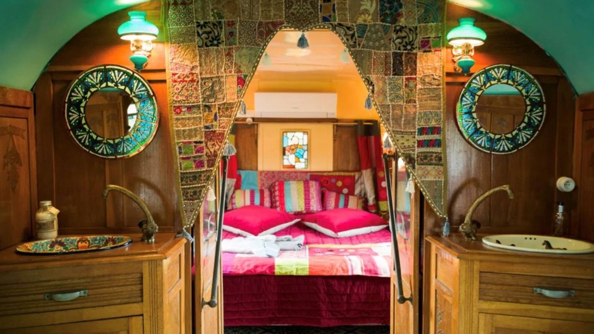 Mezos House | Magnificent Bohemian Caravan 1930
