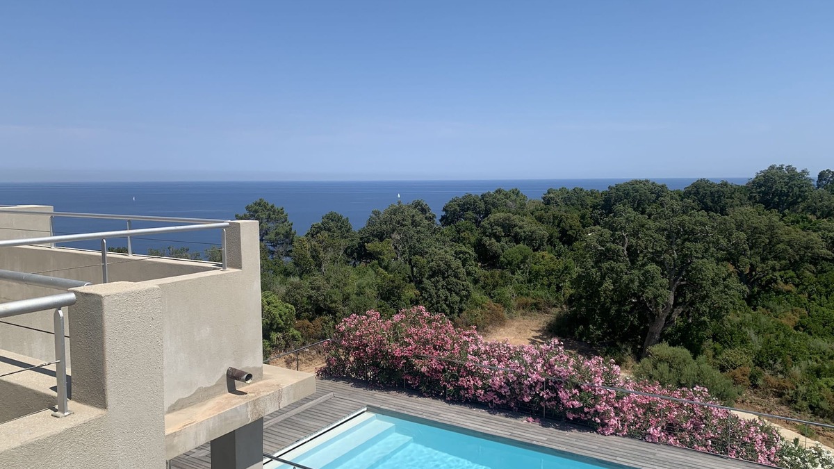 Tarcu House | Magnificent contemporary house with 180° sea and mountain views, not overlooked
