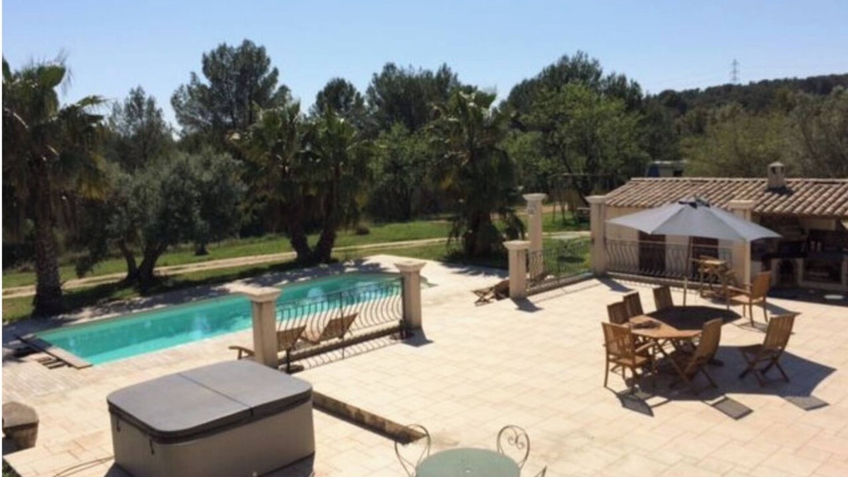 La Farlede House | MAGNIFICENT COUNTRY VILLA NEAR THE SEA