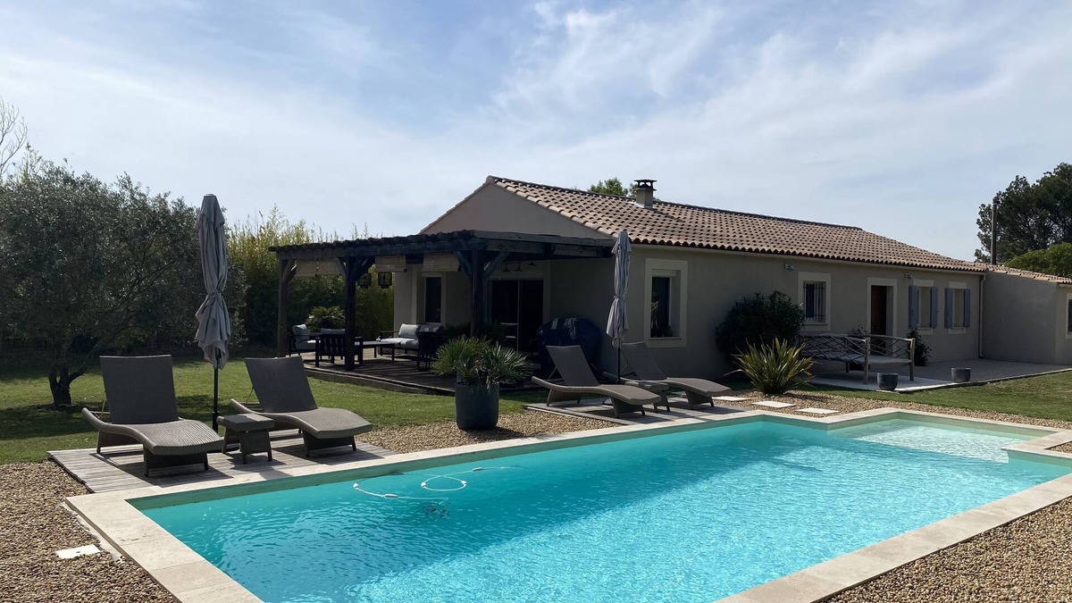 Cabrieres-d'Avignon House | Magnificent villa in the heart of the Luberon regional park Swimming pool and air conditioning