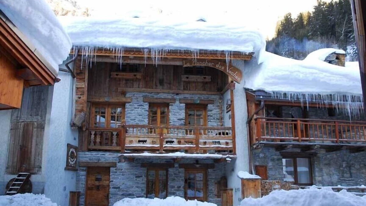 Champagny-en-Vanoise Ski Chalet | Magnificent and luxurious chalet of village of Champagny in Vanoise
