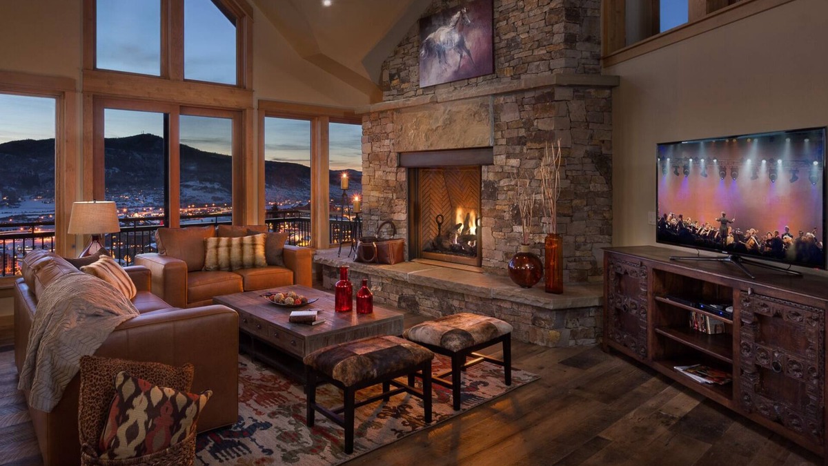 Steamboat Springs House | Magnificent + Hot Tub + Elevator + Close to Skiing - Falconhead Lodge South