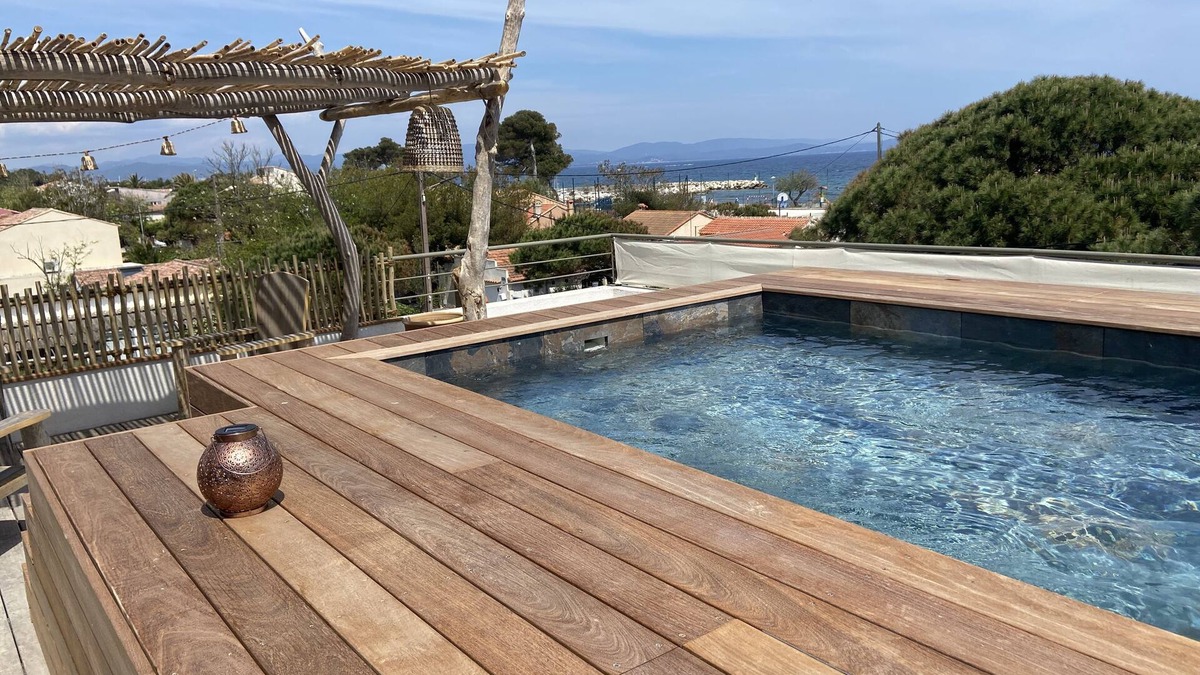 La Capte House | Magnificent house in a seaside village with mini rooftop pool
