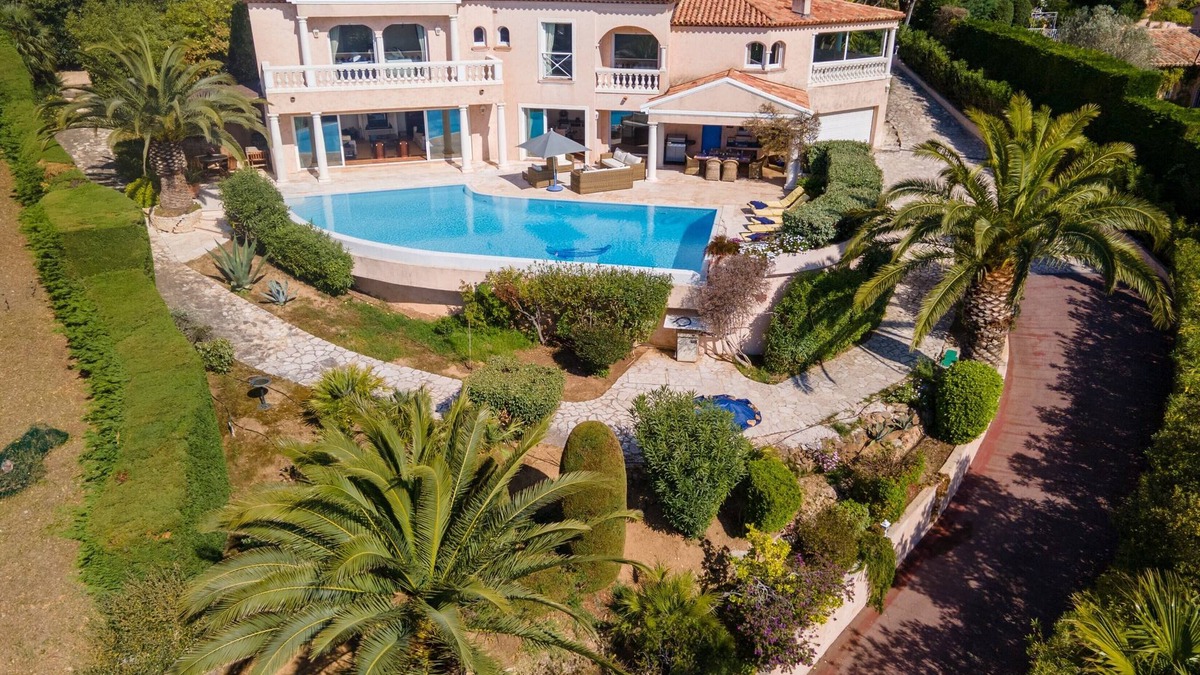 La Nartelle Villa | Magnificent, luxurious villa with a sea view and infinity pool