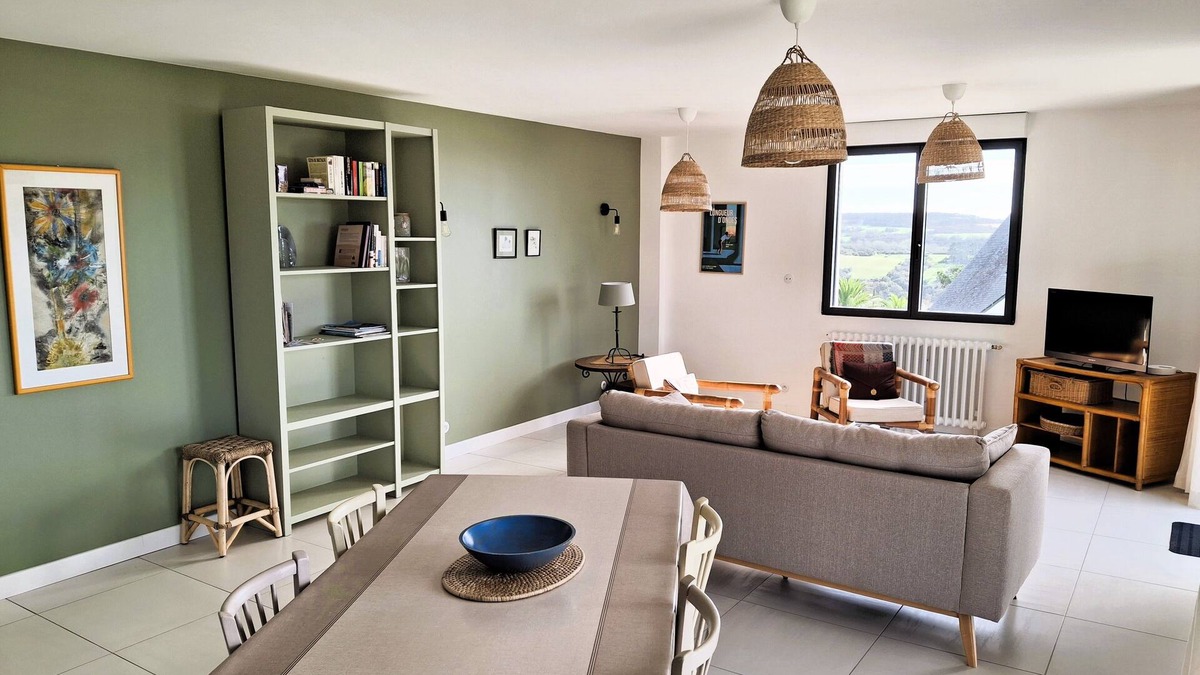 Crozon Apartment | Magnificent modern apartment with sea and garden view! Close to beach.