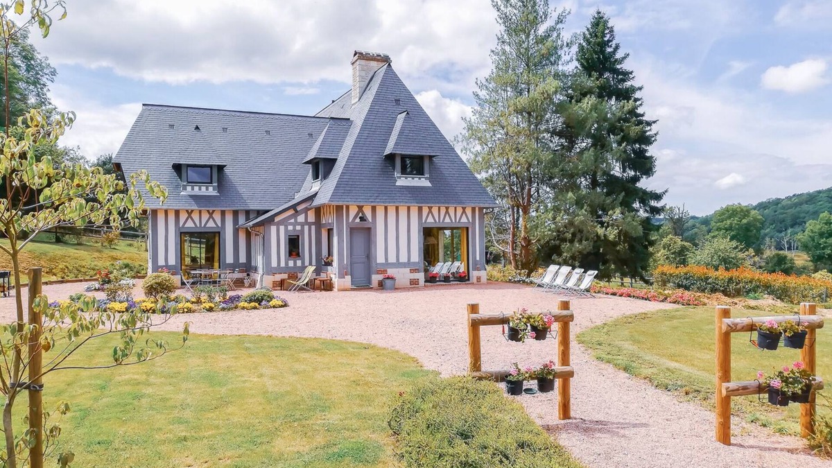 Blangy-le-Chateau House | Magnificent Normandy house, 20 minutes from the sea, sleeps 8-10, wi-fi