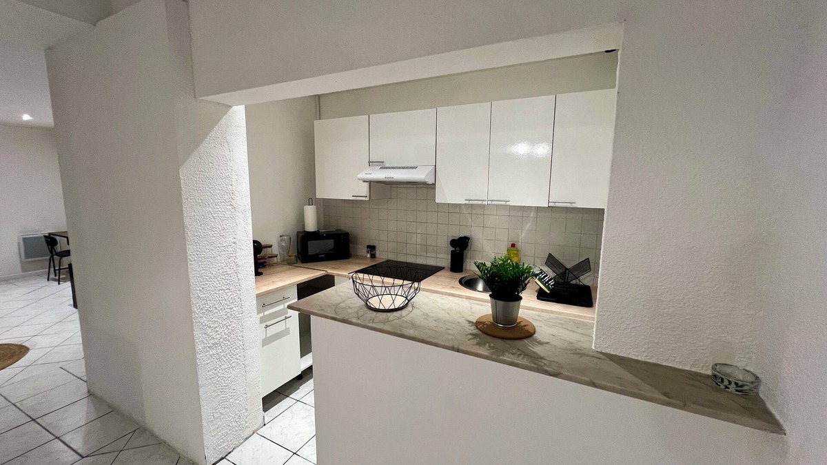 Coutras Apartment | Magnificent T3 any comfort hyper center of Coutras-WIFI