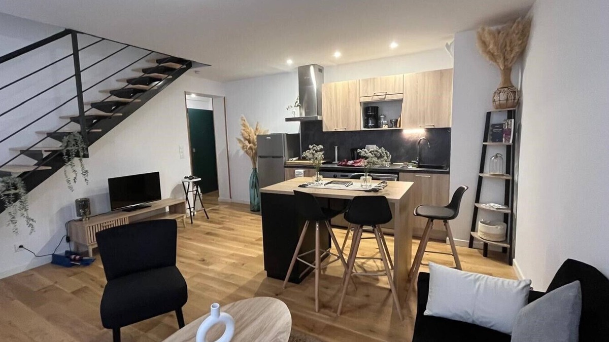 Gambetta Apartment | Magnificent T3 duplex Montpellier Centre historique
