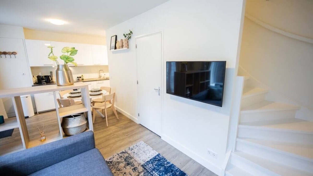 Binnenstad Apartment | Magnificent Two Bedroom Apartment (SD-23-M)