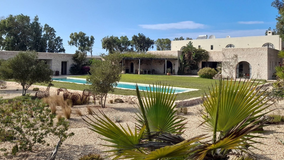 Ghazoua House | Magnificent villa, staff included, 18m pool, sauna and fiber.