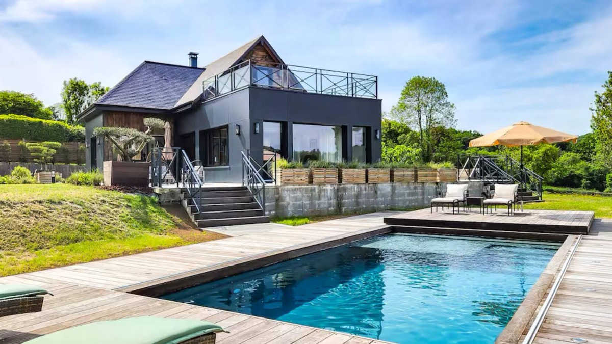 Vieux-Bourg Villa | Magnificent Villa with swimming pool for 12 people in the Pays d'Auge