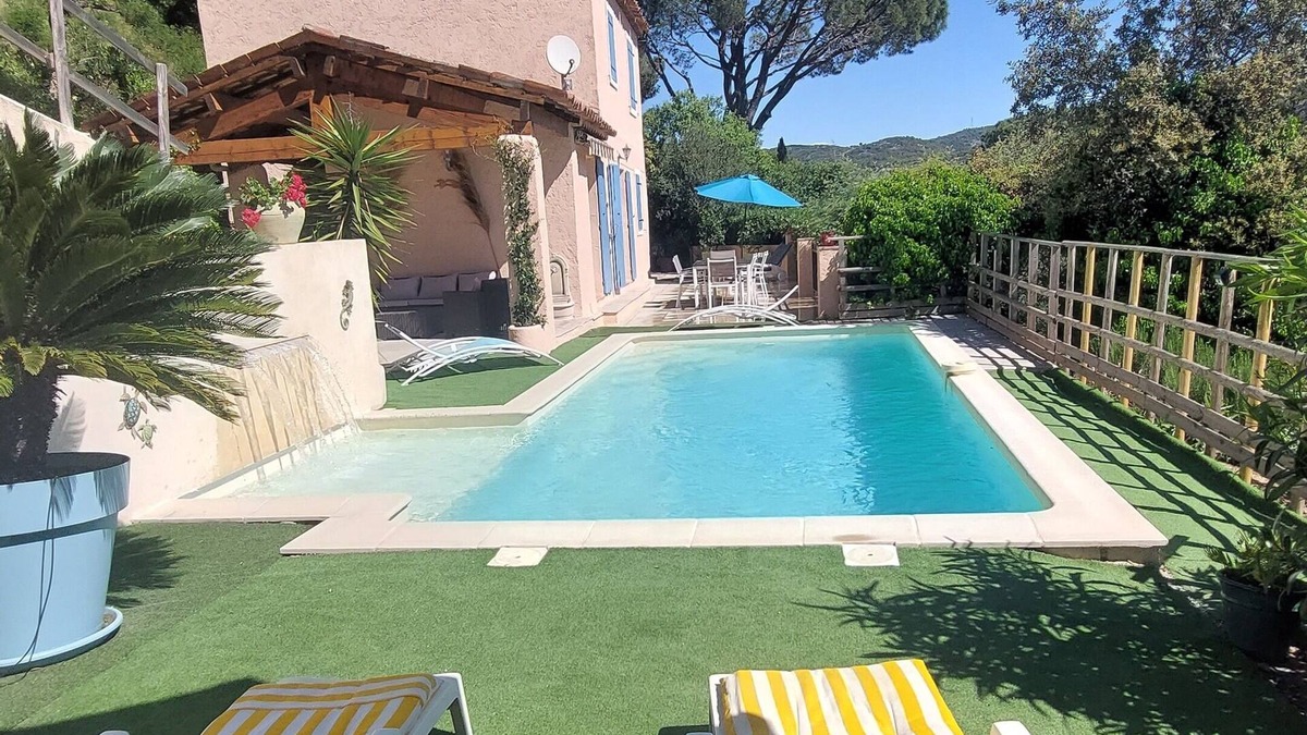 Grimaud House | Magnificent villa with panoramic views.