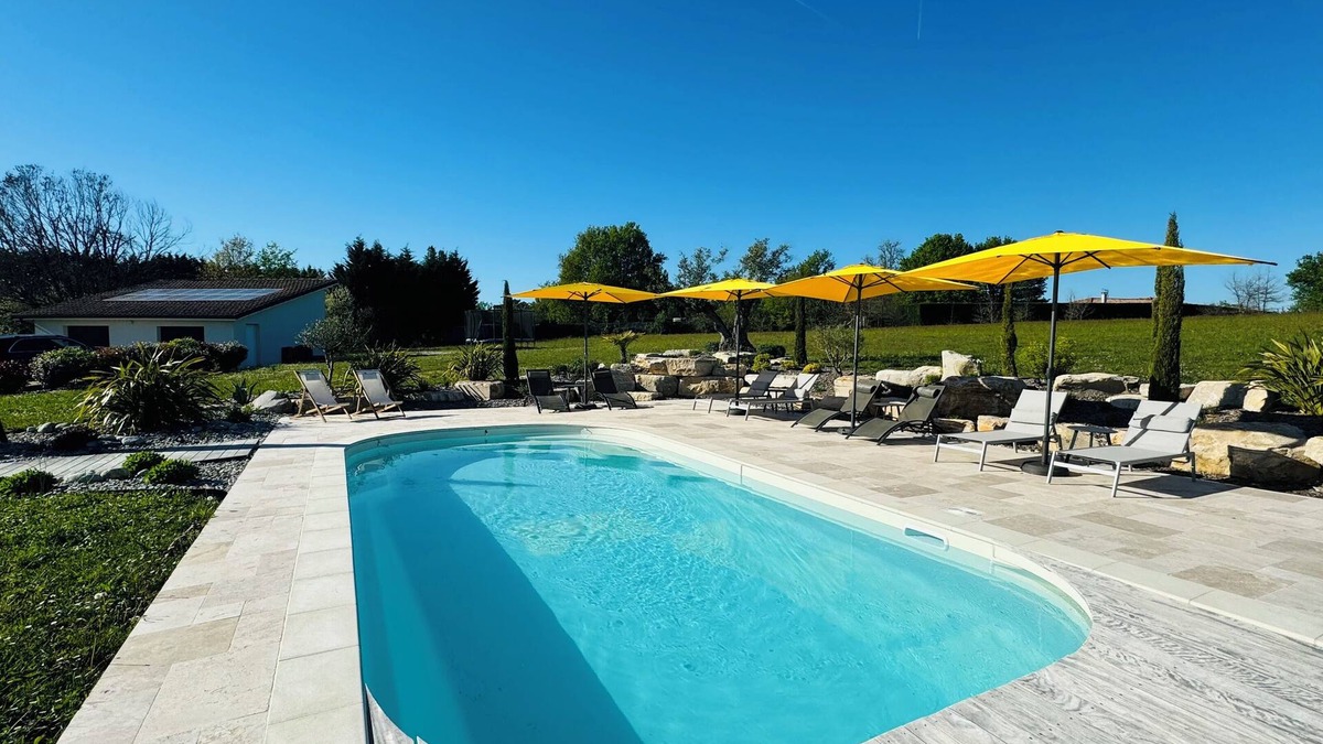Saint-Martin-de-Gurson Villa | Magnifique villa avec piscine chauffée et sécurisée