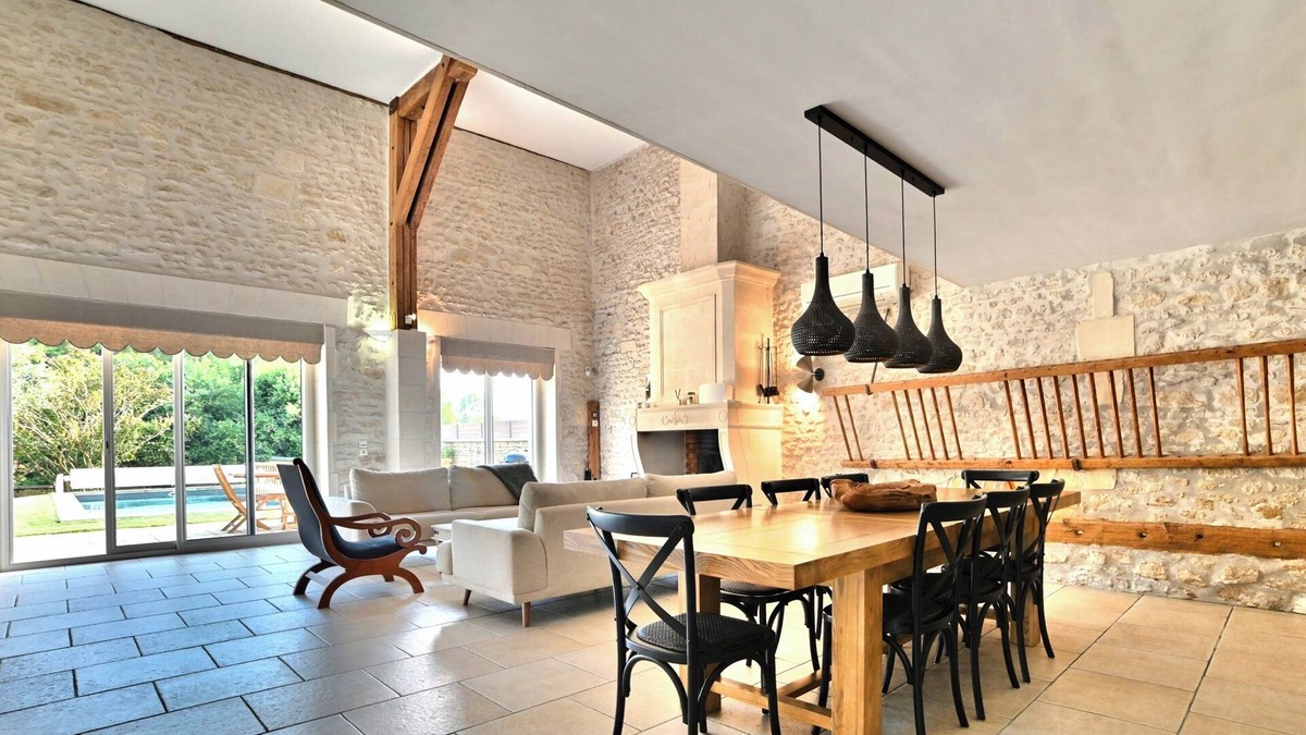Cravans Other | Magnifique Maison Charentaise Rénovée Avec Goût