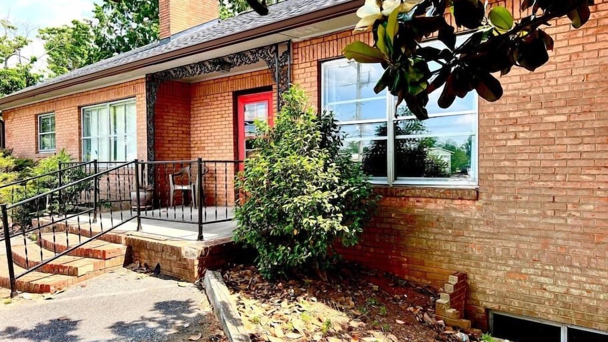 Statesville Apartment | Magnolia Apt- Best Bang for $
