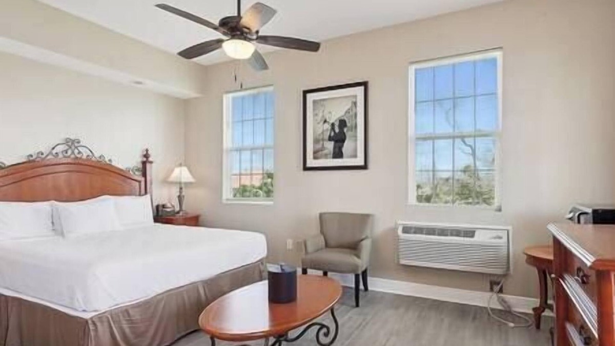 Lafitte Bed & Breakfast | Magnolia Cottage R7