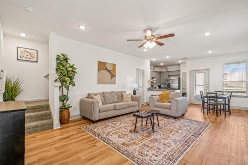 San Antonio House | Magnolia Greenery Retreat