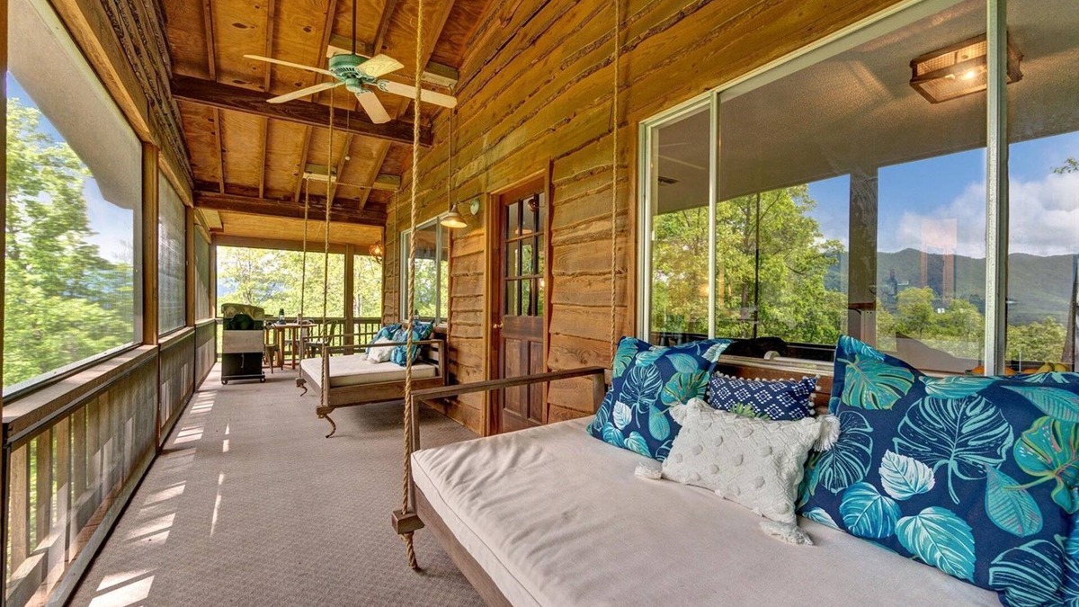Robbinsville Cabin | Magnolia Ridge - Free Whitewater Rafting - Secluded Luxury - Modern AND Rustic