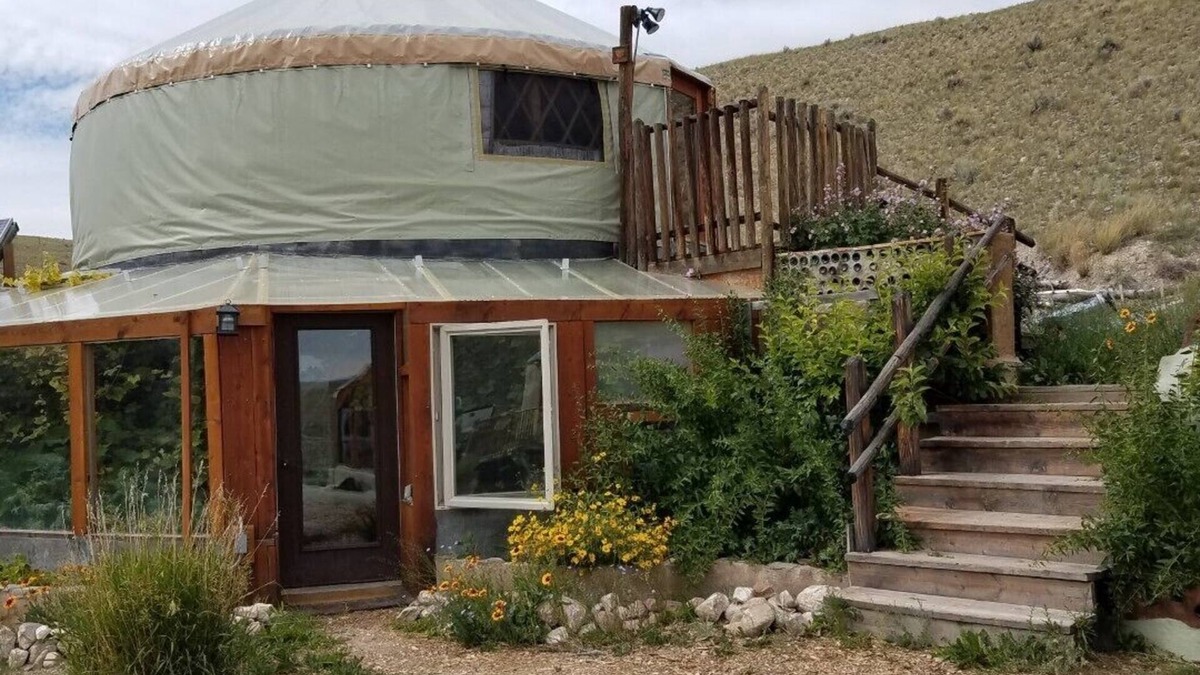 Dillon Cabin | Magpie Springs Yurtship in Dillon with WiFi
