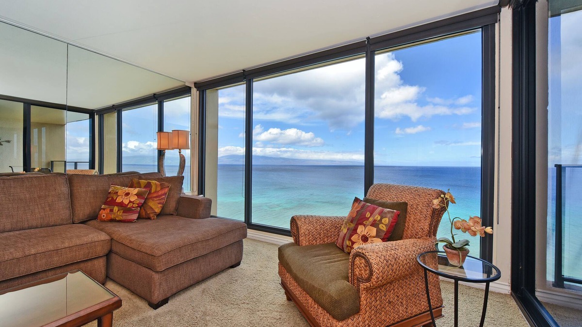 Honokowai Condo | Mahana 1217 OCEANFRONT PENTHOUSE 1 BDRM/1 BATH Condo/12th floor/Legal Rental