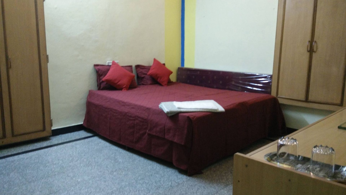 New Delhi Bed & Breakfast | Maheshwari Residency