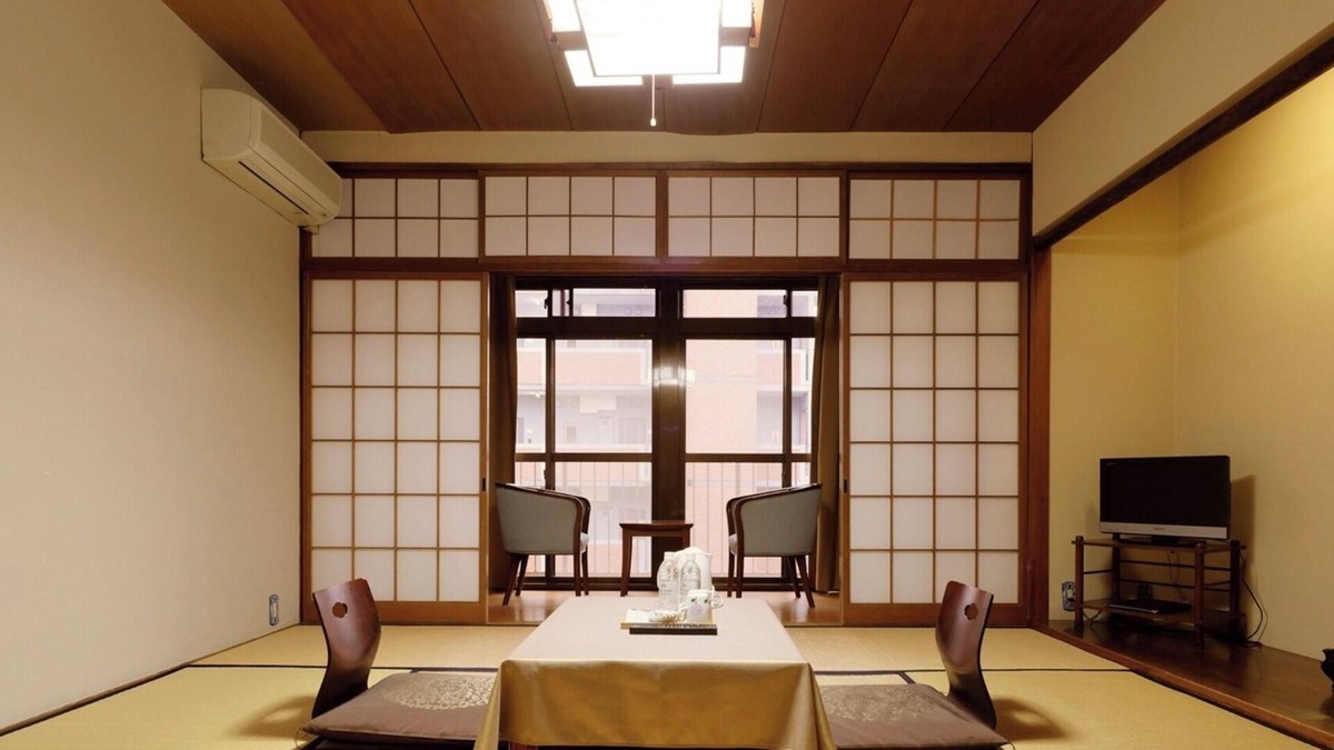 Isahaya Hotel | Main building 8 tatami Japanesestyle room Room/Isahaya Nagasaki