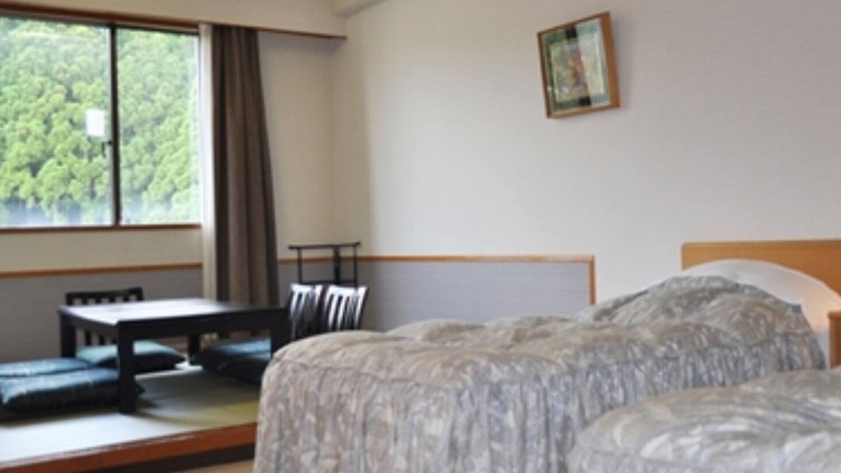 Nakaniikawa-gun Hotel | Main building JapaneseWestern room with 2 beds /Toyama Toyama