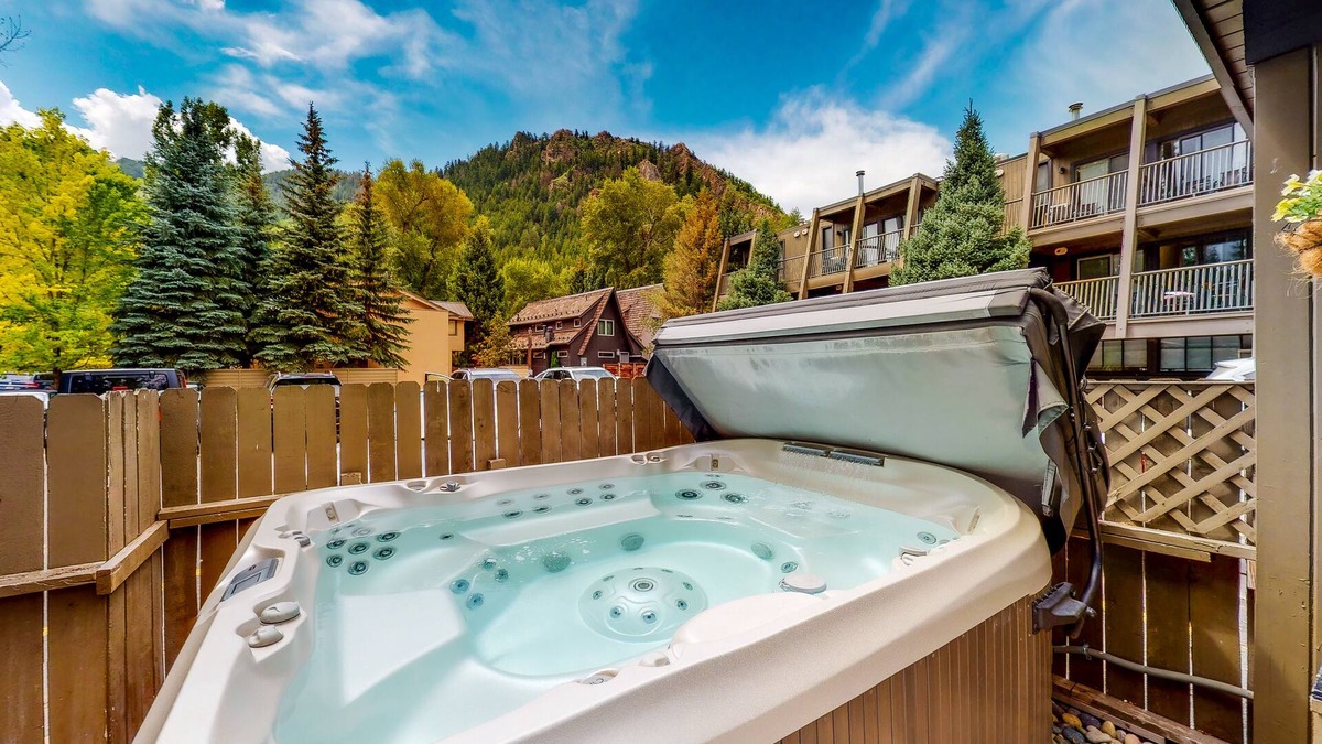 West End Cabin | Main St. gem - pool & hot tub - walk to lifts, dog-friendly, third floor