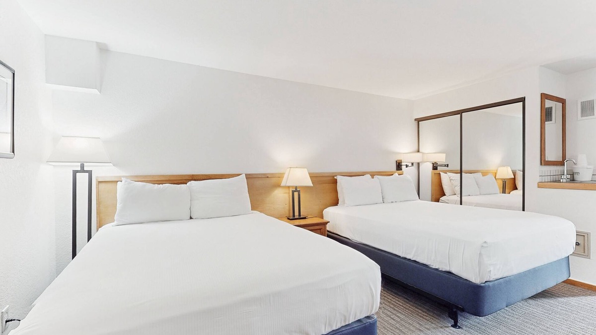 West End Cabin | Main St. room - pool & hot tub - walk to lifts, dog-friendly, balcony
