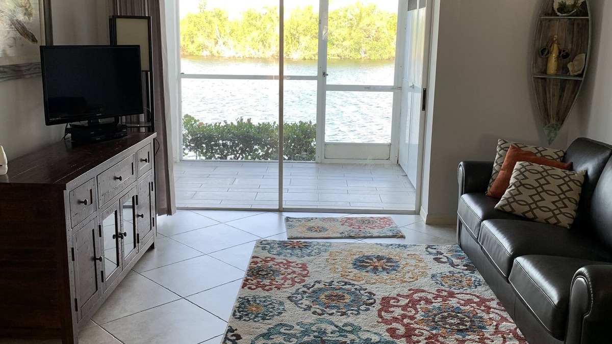 Hammock Bay Condo | Mainsail Dr. at Marco shores at hammock bay
