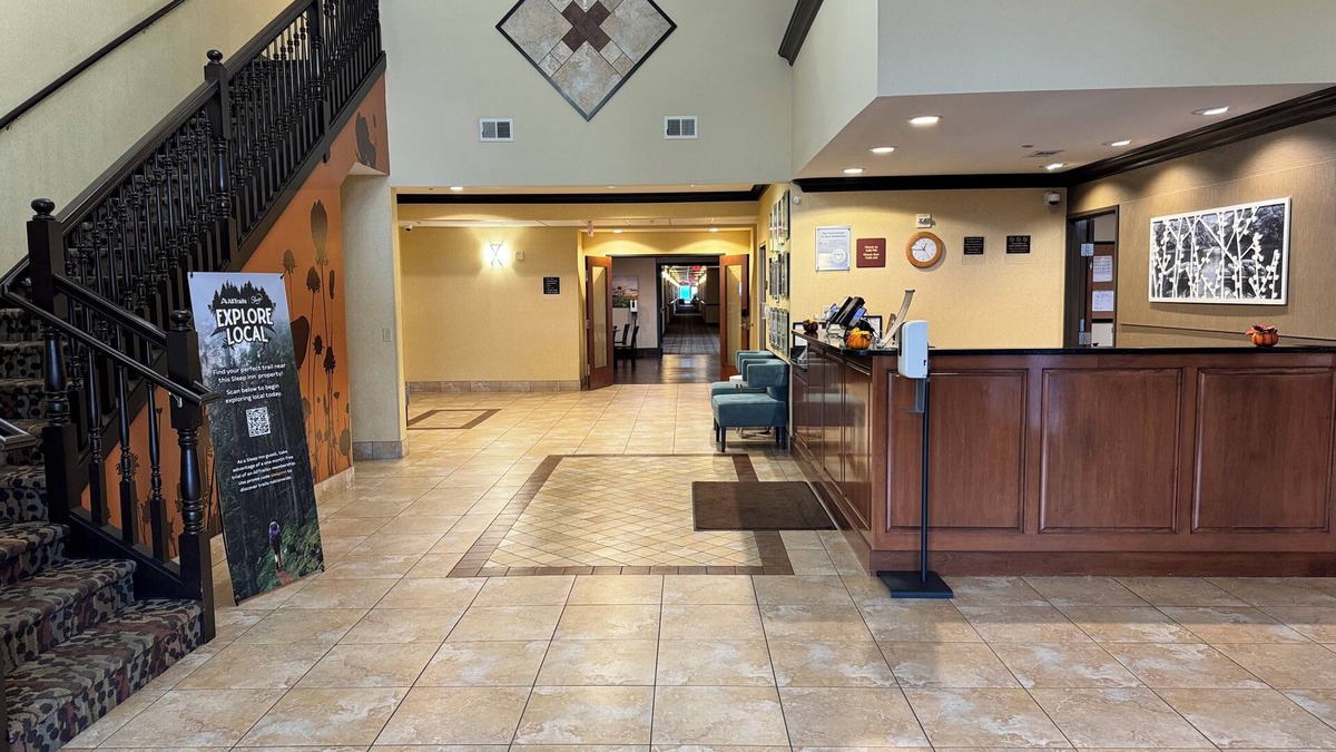 Madison Hotel | MainStay Suites Madison - Monona