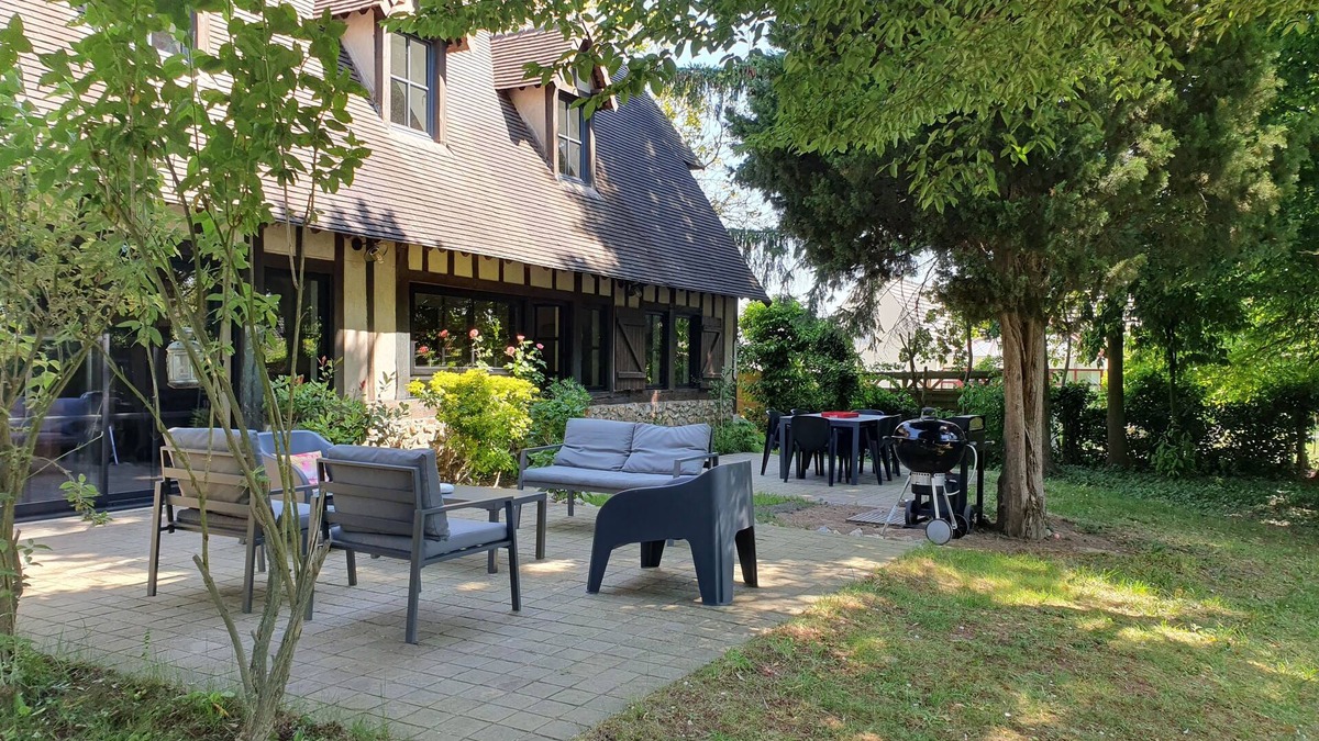 Le Tremblay-sur-Mauldre House | Maison de Caractère, 3 Chambres, la Campagne à 30 mn de Paris
