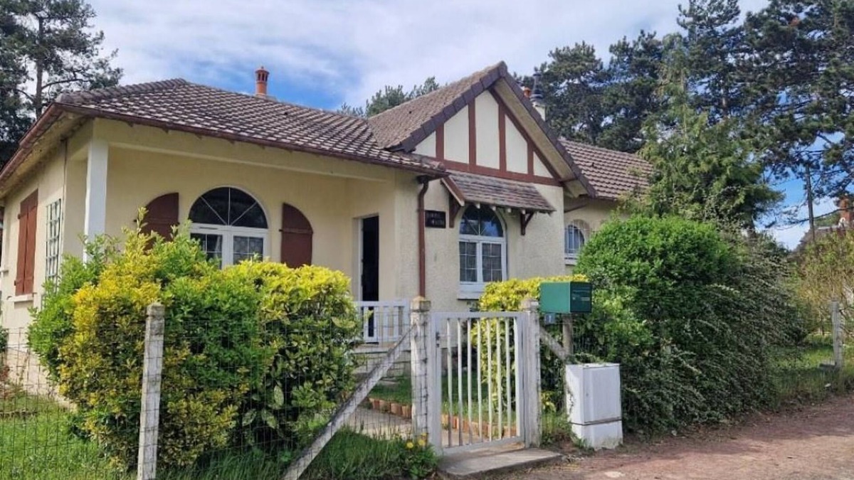 Merville-Franceville-Plage House | Maison mer Proche Cabourg, Terrain Clos, pas D'étage
