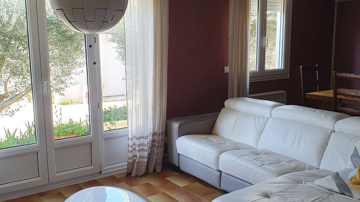 Saint-Saturnin-les-Avignon House | Maison Centre Village Impasse Calme. . 20 mns D'avignon 25 mn Cavaillon