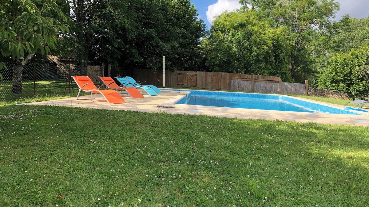 Blanquefort-sur-Briolance Villa | Maison Pierre Avec Piscine Privée