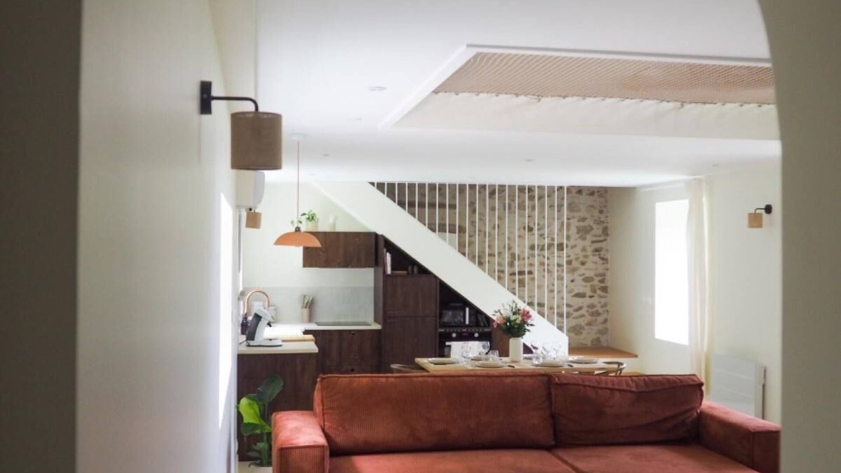 Saint-Bonnet-des-Bruyeres House | Maison Pernette escape cocoon with Nordic bath