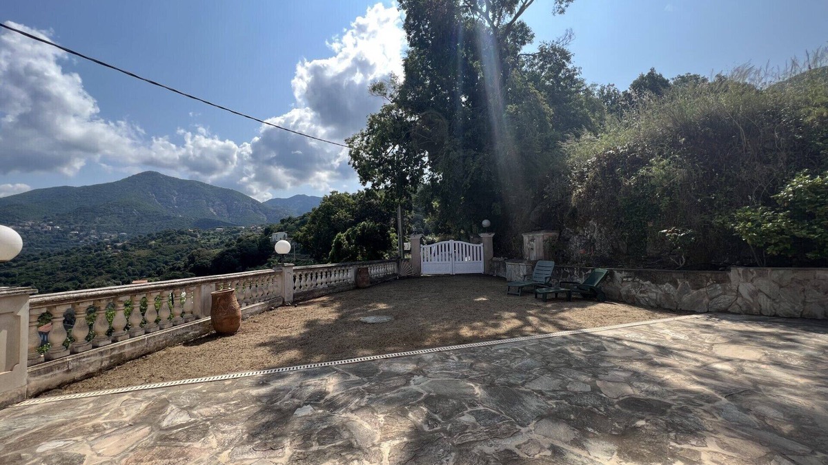 Santʼ Andrea-dʼOrcino House | Maison 10 Personnes à 15 min de la Plage de Tiuccia