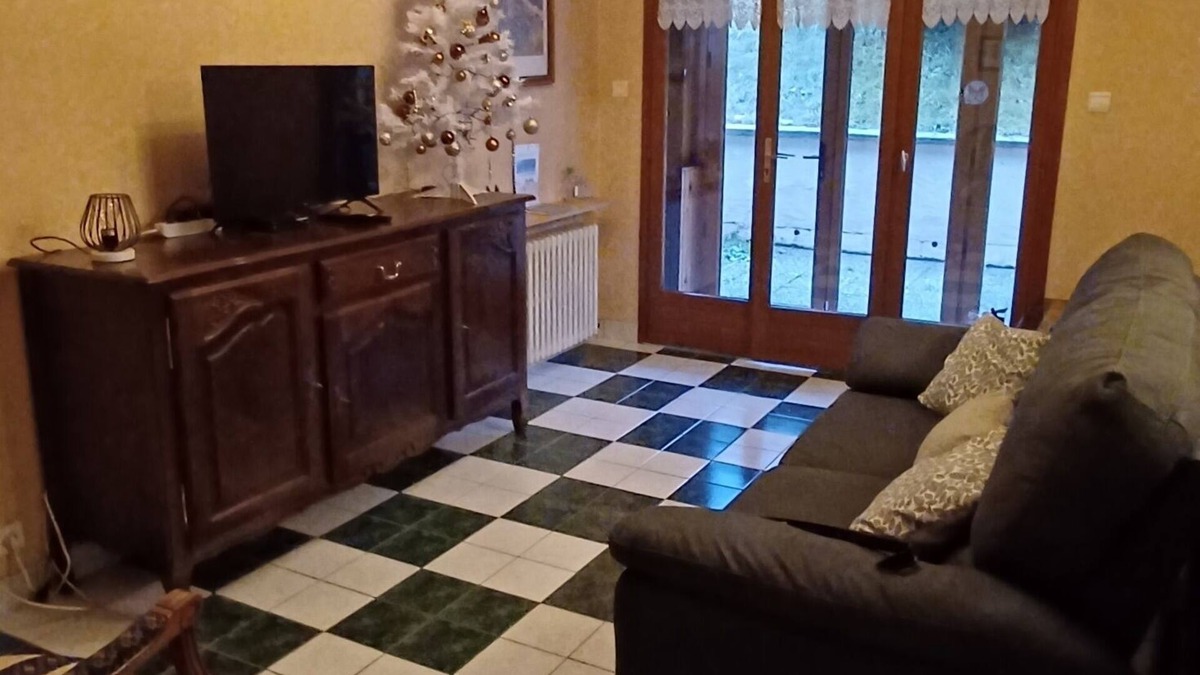 Cornimont House | Maison 3 Appartements Accueille Jusqu'à 15 Personnes