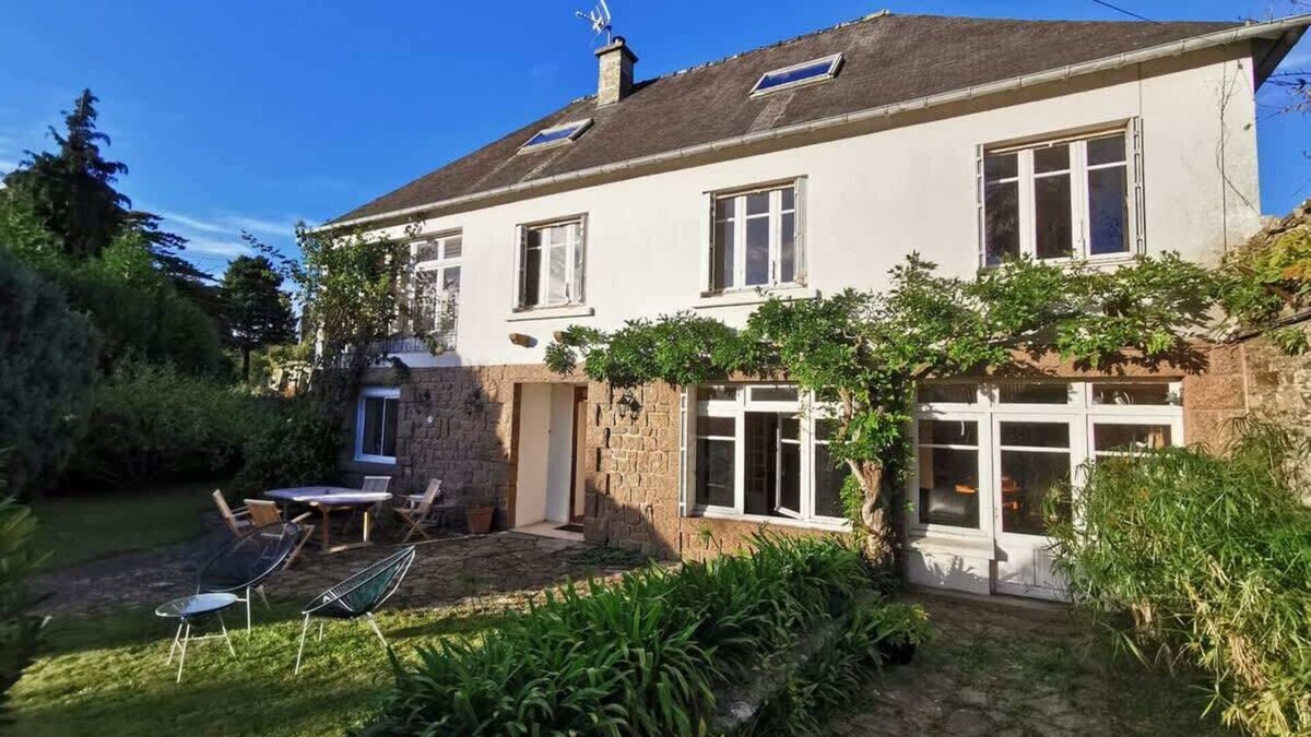 Lannion House | Maison 8 pers jardin centre ville 15 min de plages